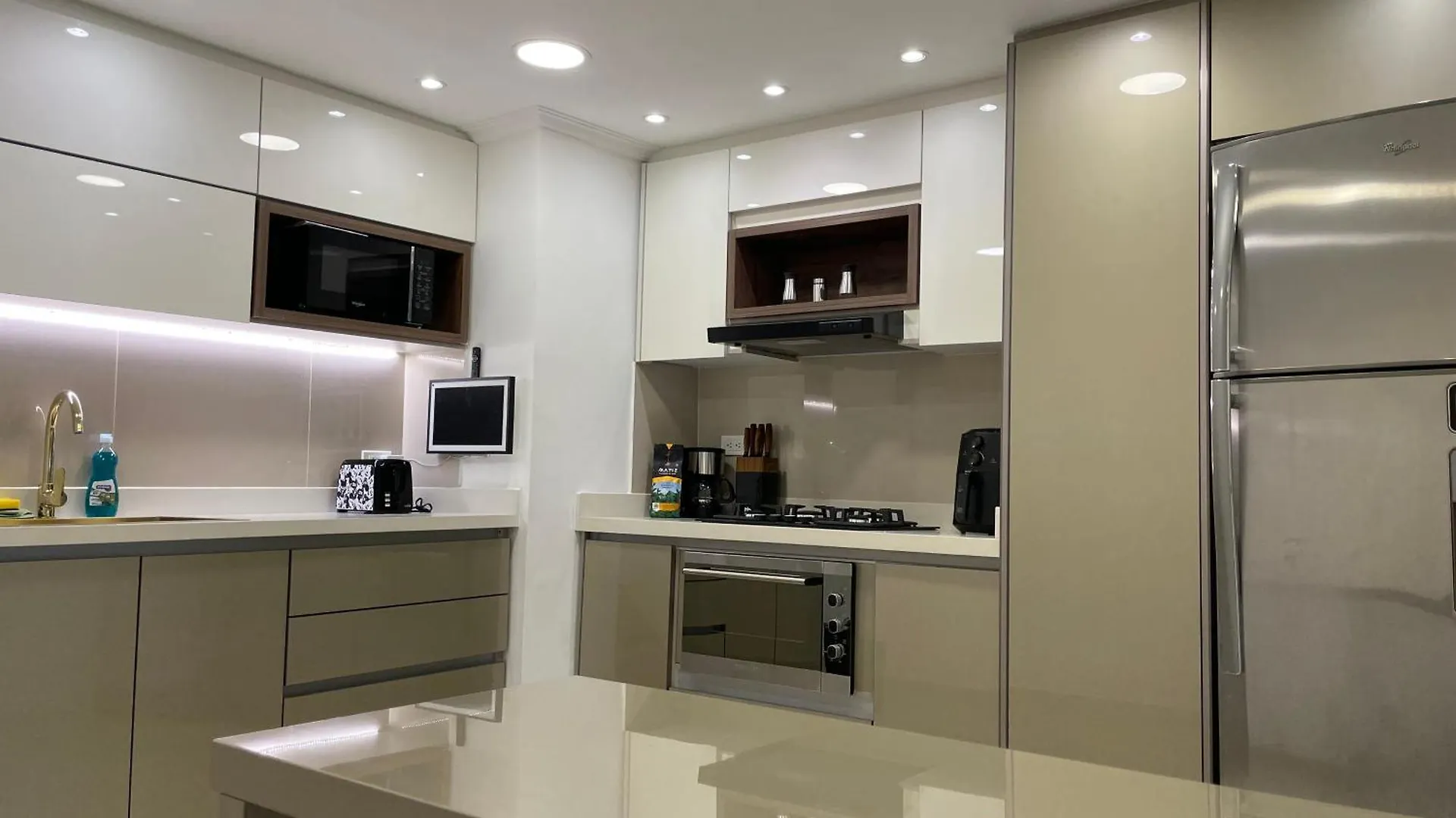 شقة Casa Amsterdam Con Jacuzzi En Poblado ميديلين